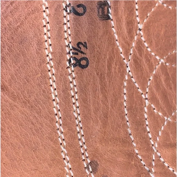 Vintage 🇨🇦Boulet🇨🇦Custom Made Cowboy Boots in Tan - Picture 7 of 7